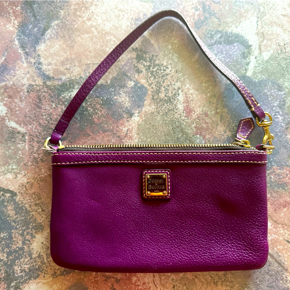 Dooney & Bourke wristlet